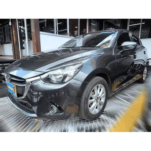 Mazda 2 2017 Gris Bogotá