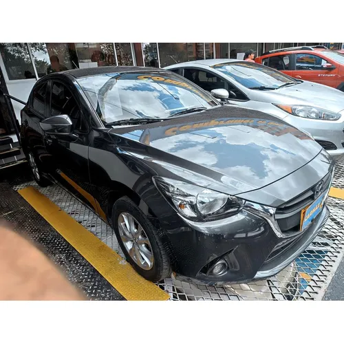 Mazda 2 2017 Gris Bogotá