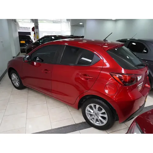 Mazda 2 2019 Rojo Bogotá