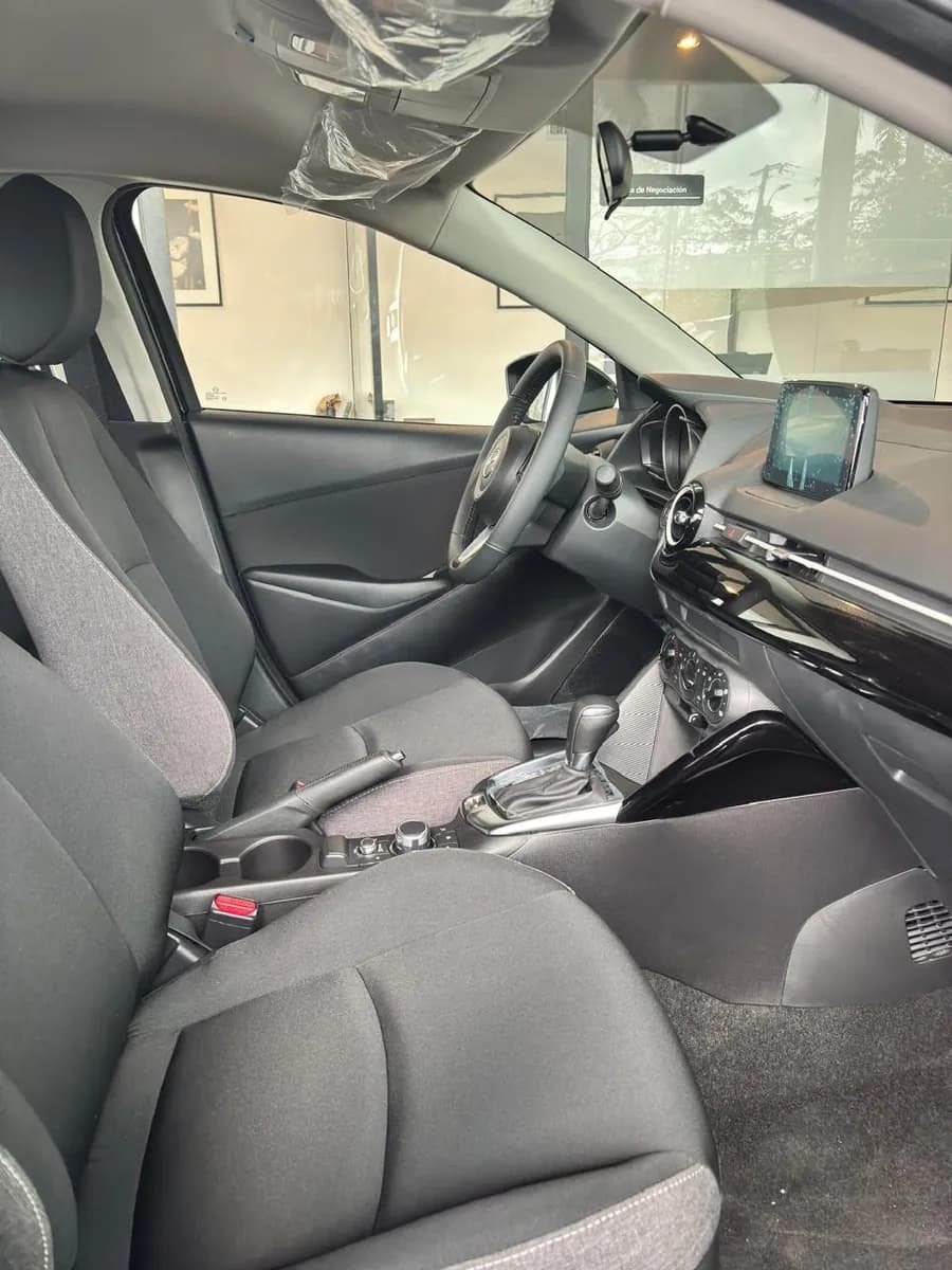 Mazda 2 1.5 Touring Sedan 2025 Azul