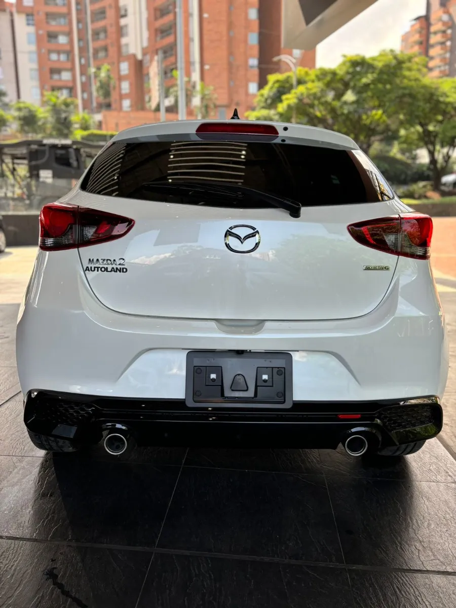 Mazda 2 GT Lx Carbon 2025 Blanco