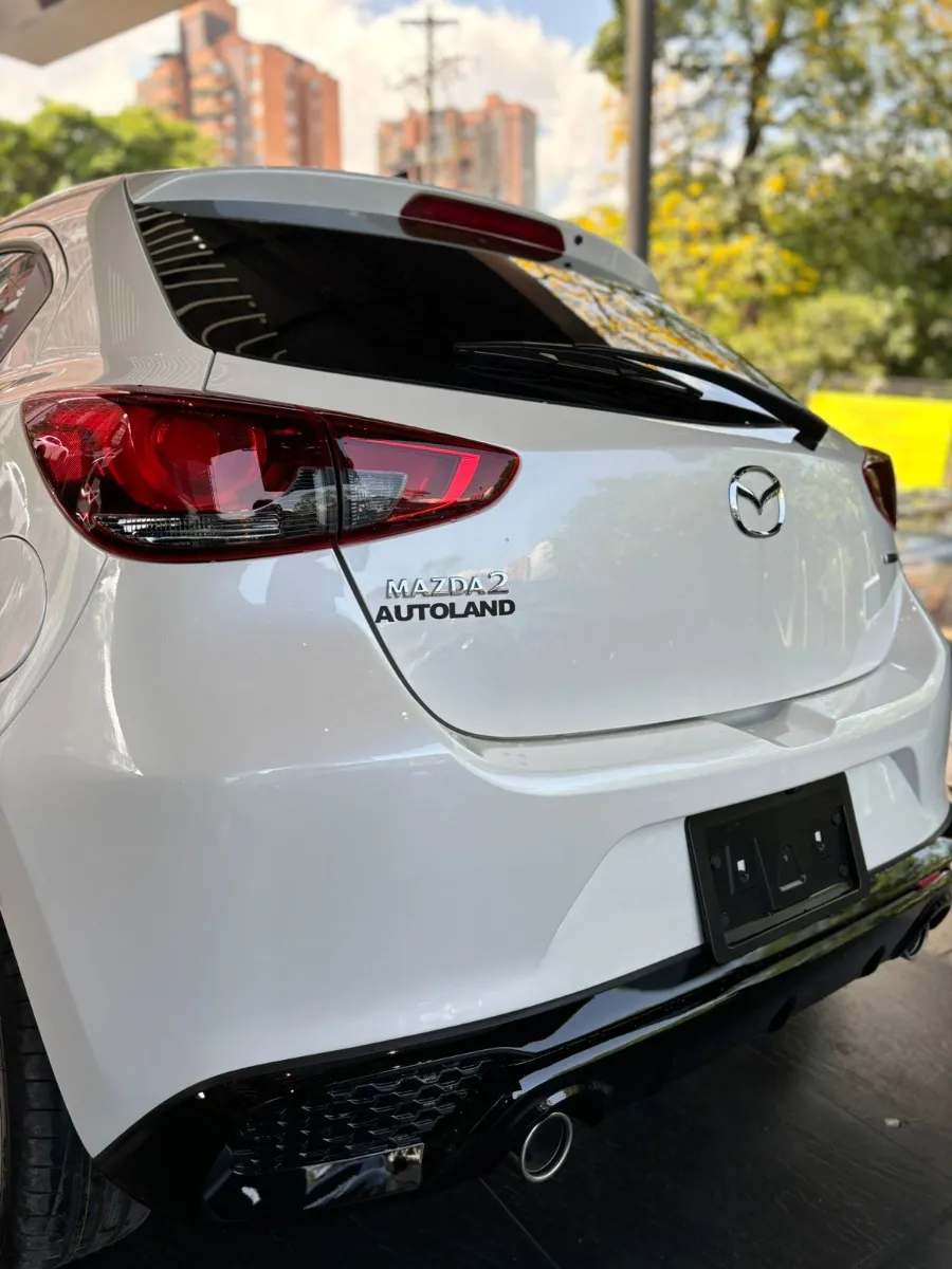 Mazda 2 GT Lx Carbon 2025 Blanco