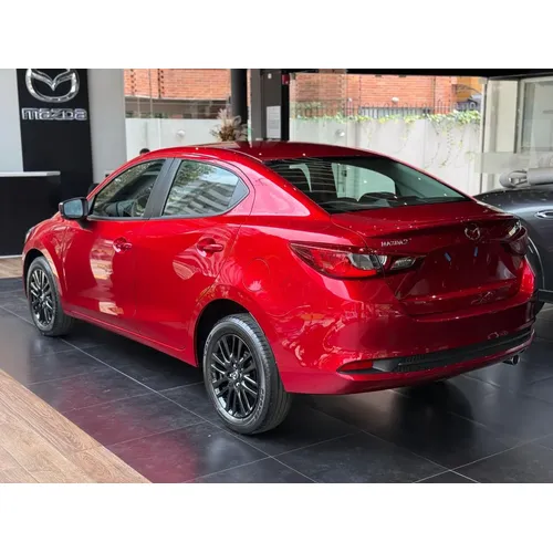 Mazda 2 2026 Rojo Bogotá