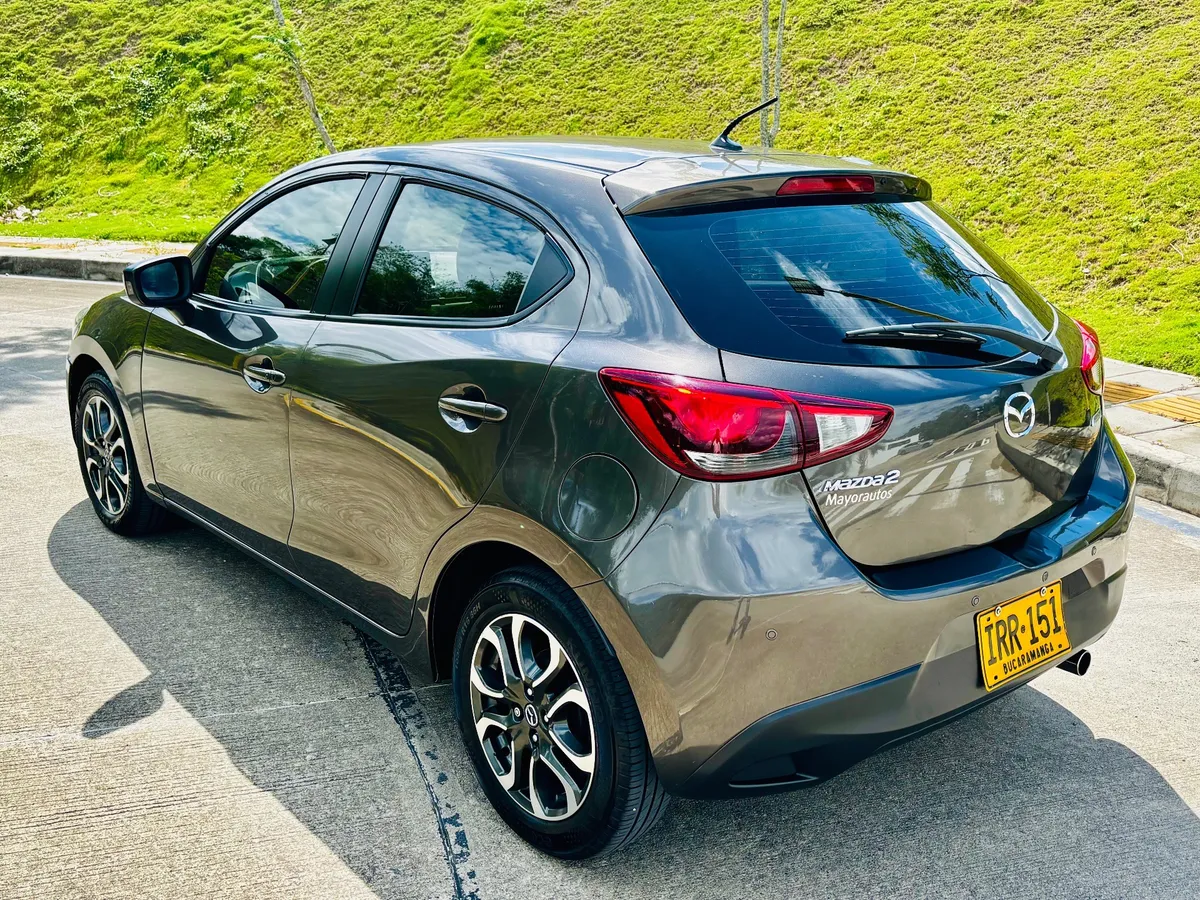 Mazda 2 2017 Gris Floridablanca