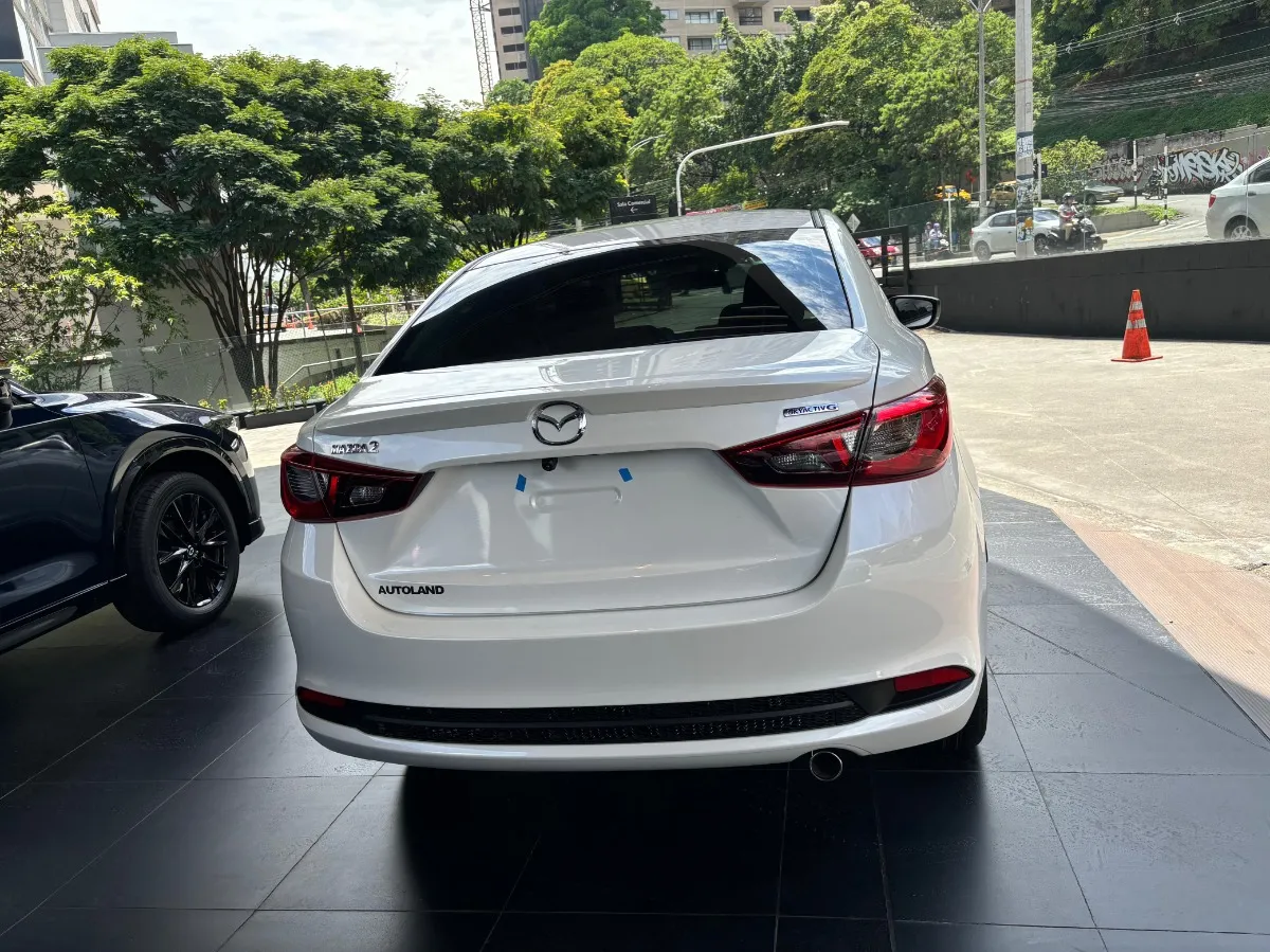 Mazda 2 2025 Blanco Medellín