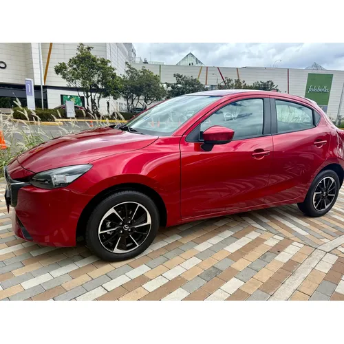 Mazda 2 2026 Rojo Bogotá