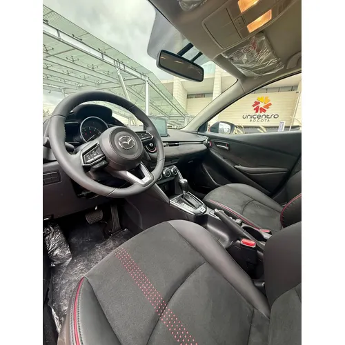 Mazda 2 2026 Rojo Bogotá