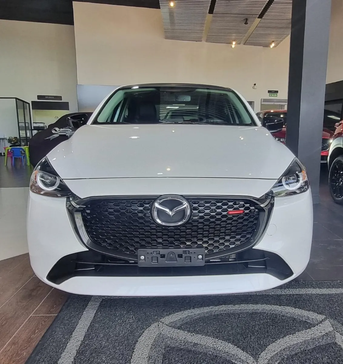 Mazda 2 2025 Blanco Neiva