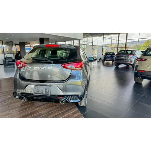 Mazda 2 2025 Gris Bogotá