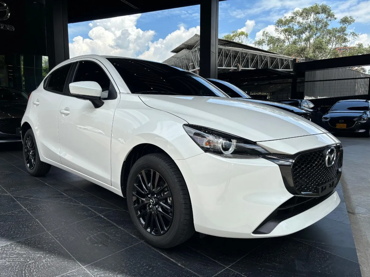 Mazda 2 2025 Blanco Medellín