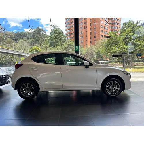 Mazda 2 2026 Blanco Bogotá