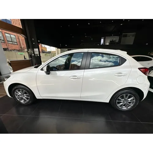 Mazda 2 2026 Blanco Bogotá