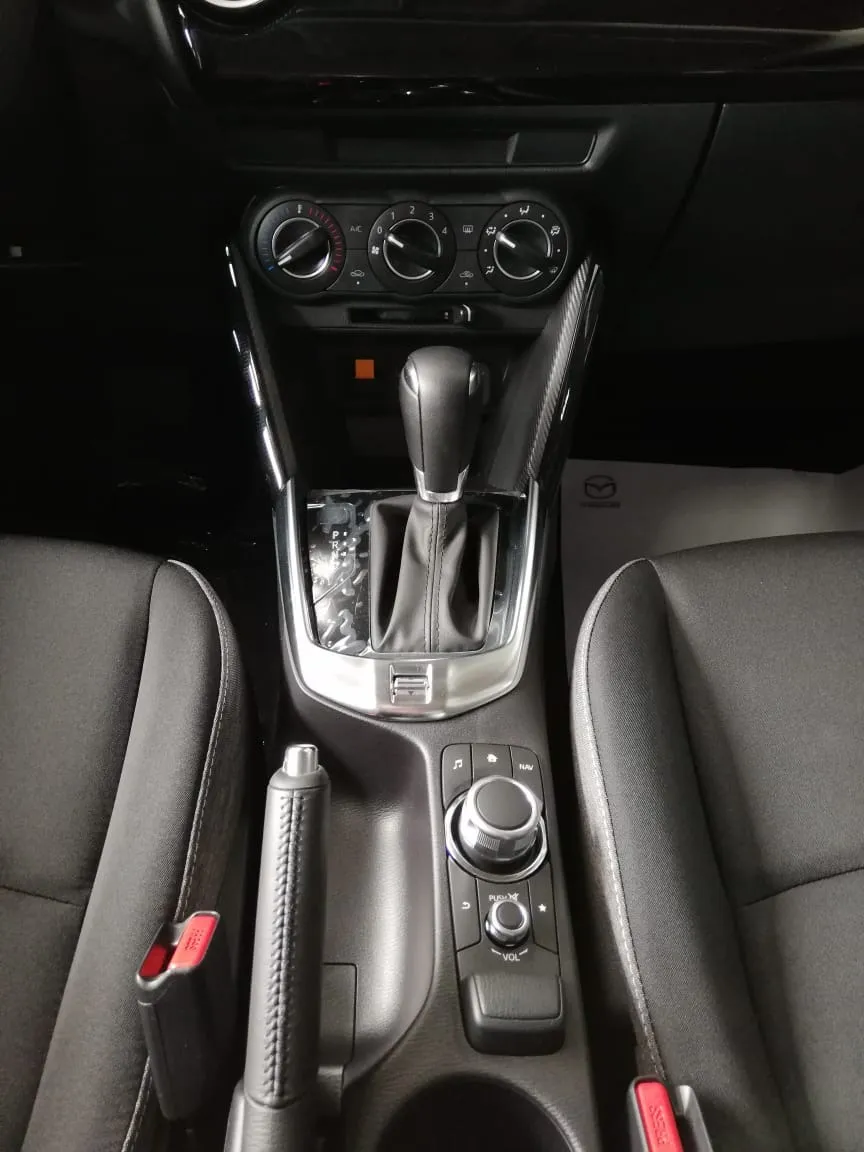 Mazda 2 Touring At Sedan 2025 Azul