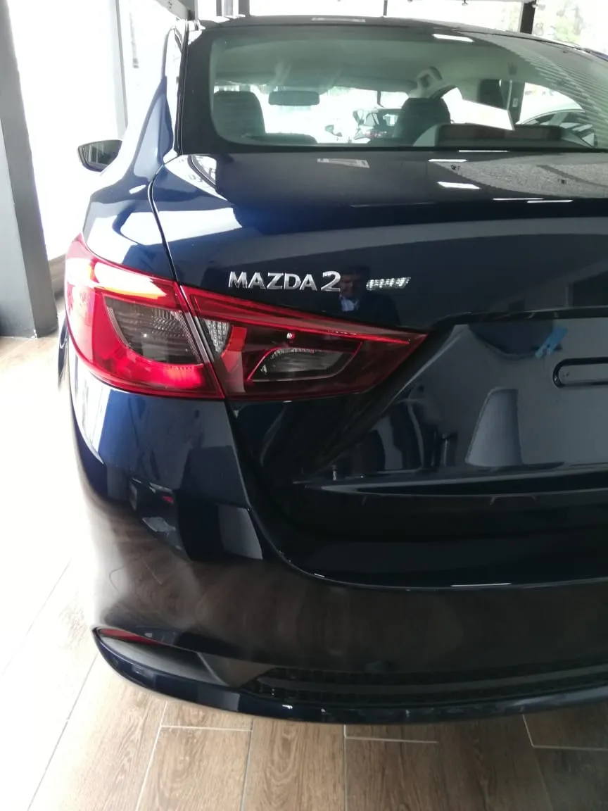 Mazda 2 Touring At Sedan 2025 Azul