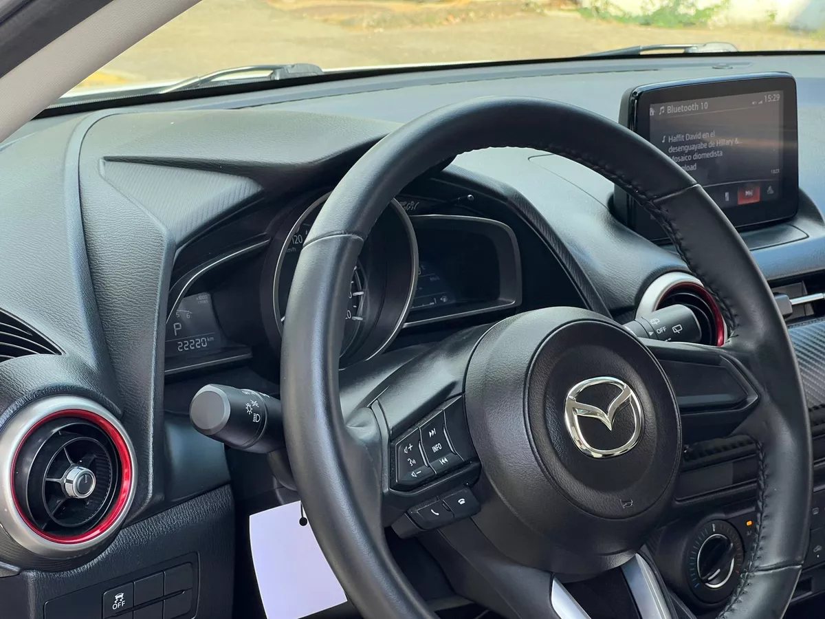 Mazda 2 Touring Carrocería Hatch Back Modelo 2024