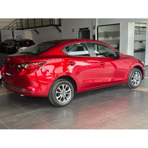 Mazda 2 2026 Rojo Bogotá