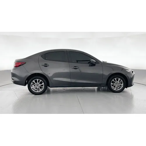 Mazda 2 2021 Gris Bogotá