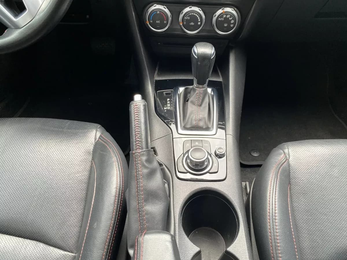 Mazda 3 2.0 Grand Touring At 4x2 2017 Gris
