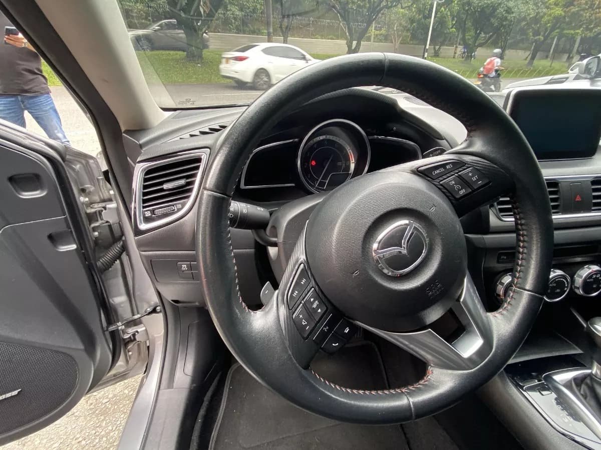 Mazda 3 2.0 Grand Touring At 4x2 2017 Gris