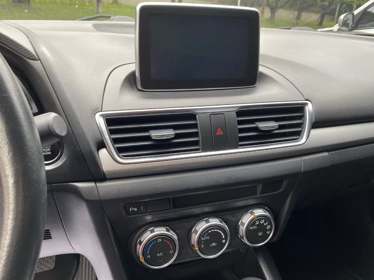 Mazda 3 2.0 Grand Touring At 4x2 2017 Gris