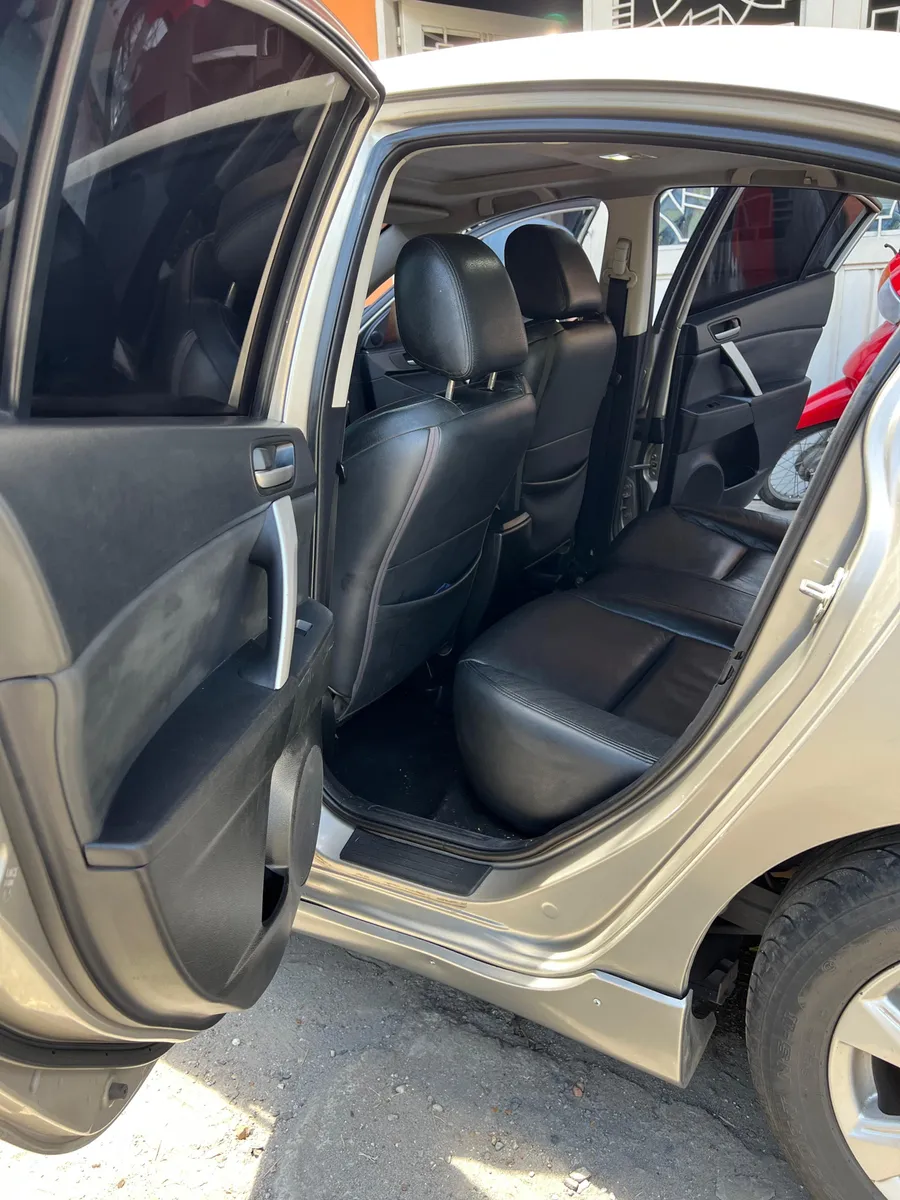 Mazda 3 2012 Plateado Honda