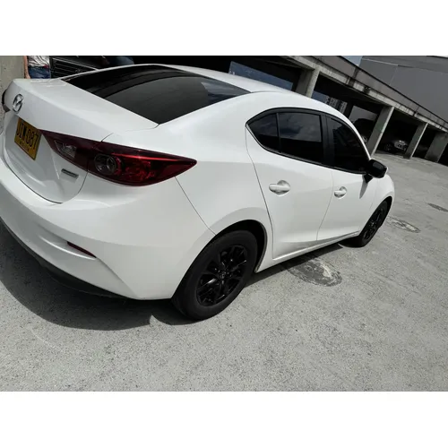 Mazda 3 2017 Blanco Medellín
