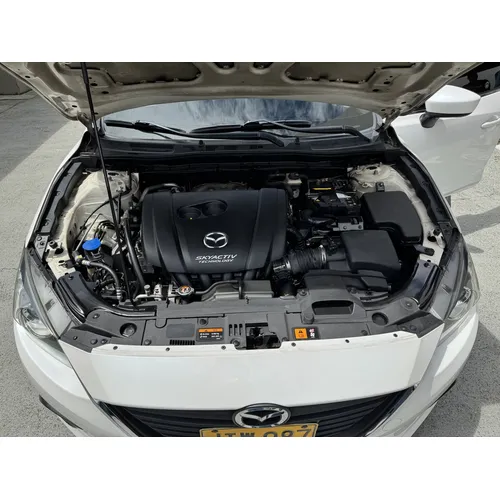 Mazda 3 2017 Blanco Medellín