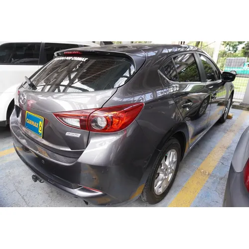 Mazda 3 2018 Gris Bogotá