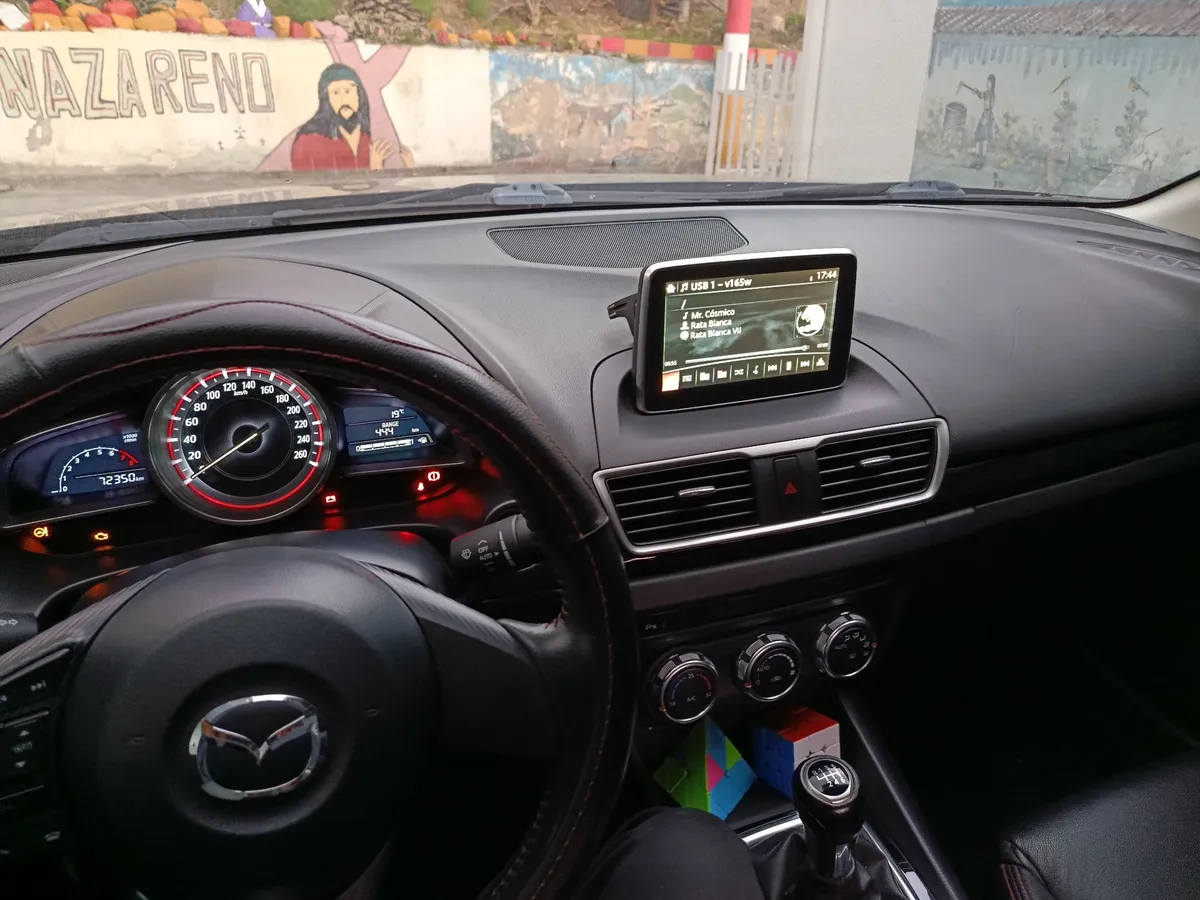Mazda 3 2016 Negro Pamplona
