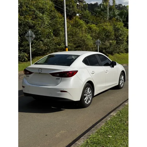 Mazda 3 2018 Blanco Medellín