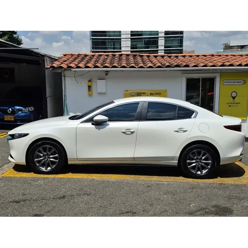 Mazda 3 2025 Blanco Medellín