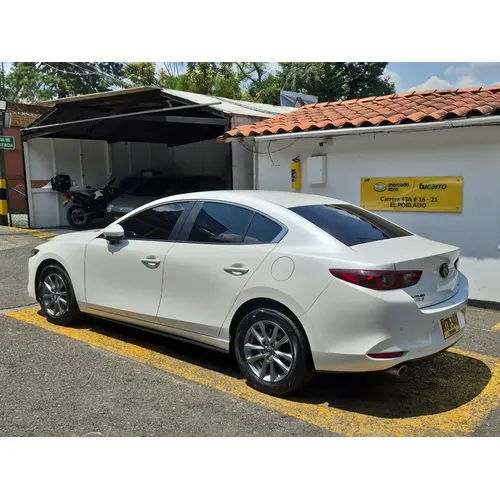 Mazda 3 2025 Blanco Medellín