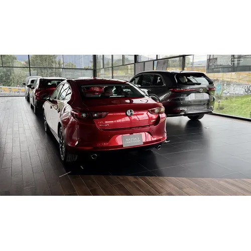 Mazda 3 2026 Rojo Bogotá