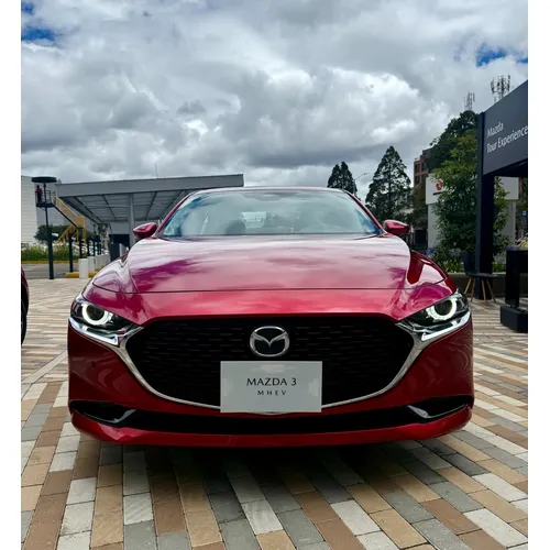 Mazda 3 2026 Rojo Bogotá