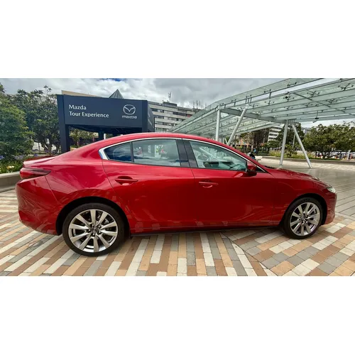 Mazda 3 2026 Rojo Bogotá