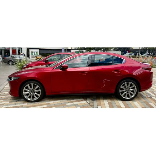 Mazda 3 2026 Rojo Bogotá