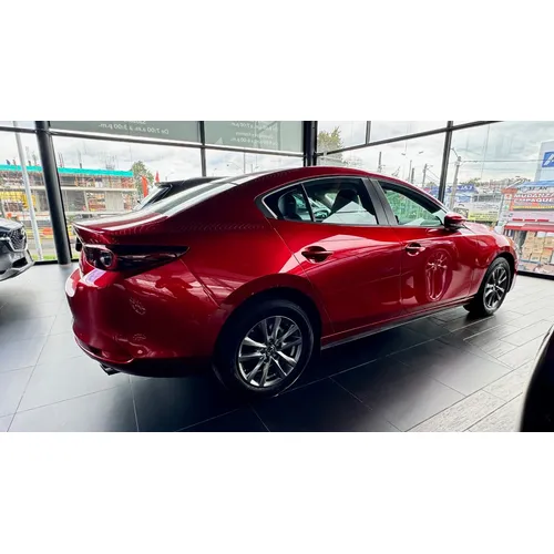 Mazda 3 2024 Rojo Bogotá
