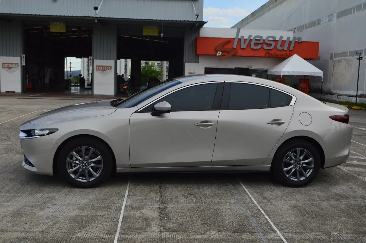 Mazda 3 2025 Plateado Ibagué