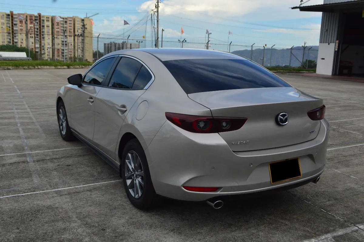 Mazda 3 2025 Plateado Ibagué