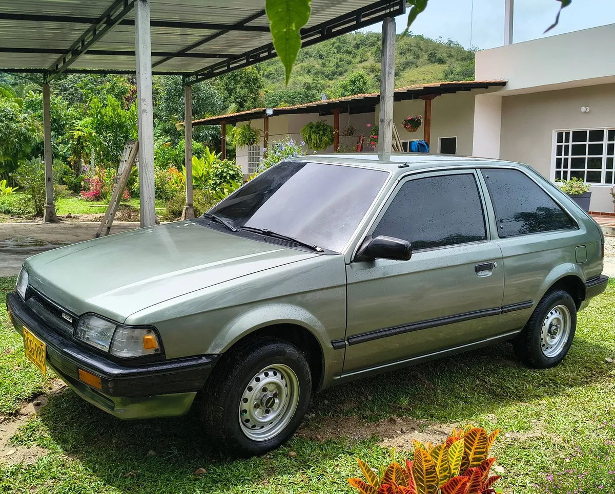 Mazda 323 1993 Verde Ocaña