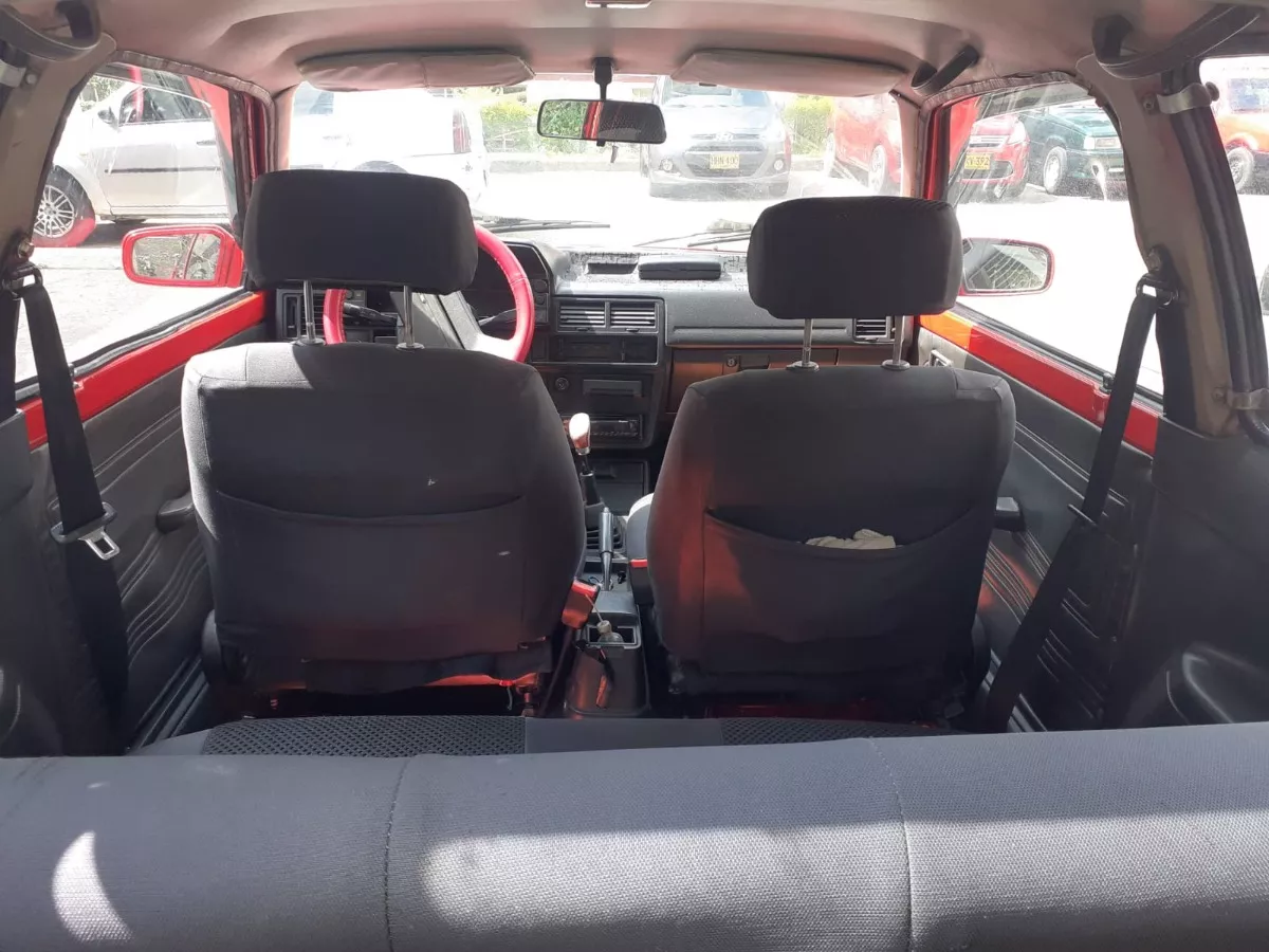 Mazda 323 1.3 He año 1996