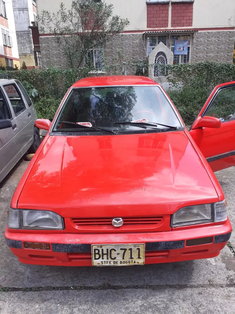 Mazda 323 1.3 He año 1996