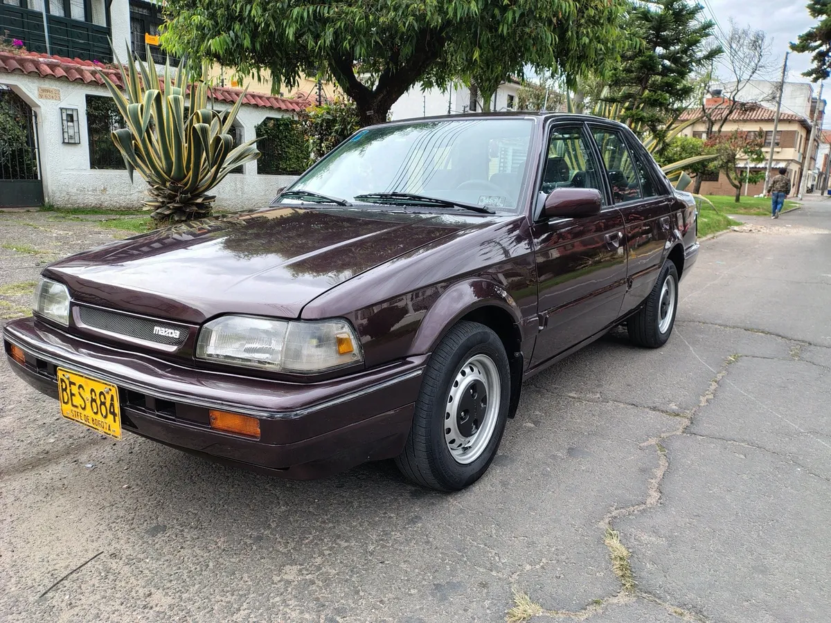 Mazda 323 1994 Vinotinto Bogotá
