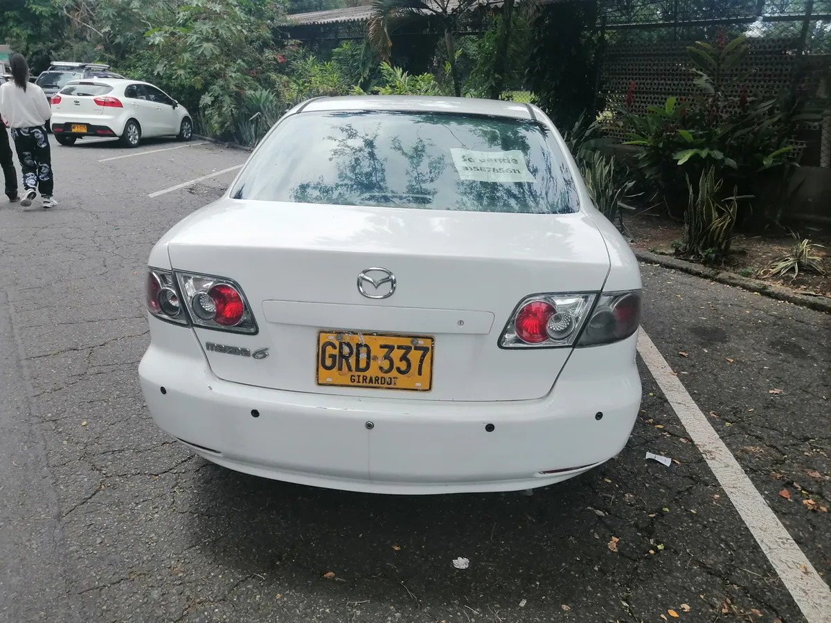 Mazda 6 2005 Blanco Bello