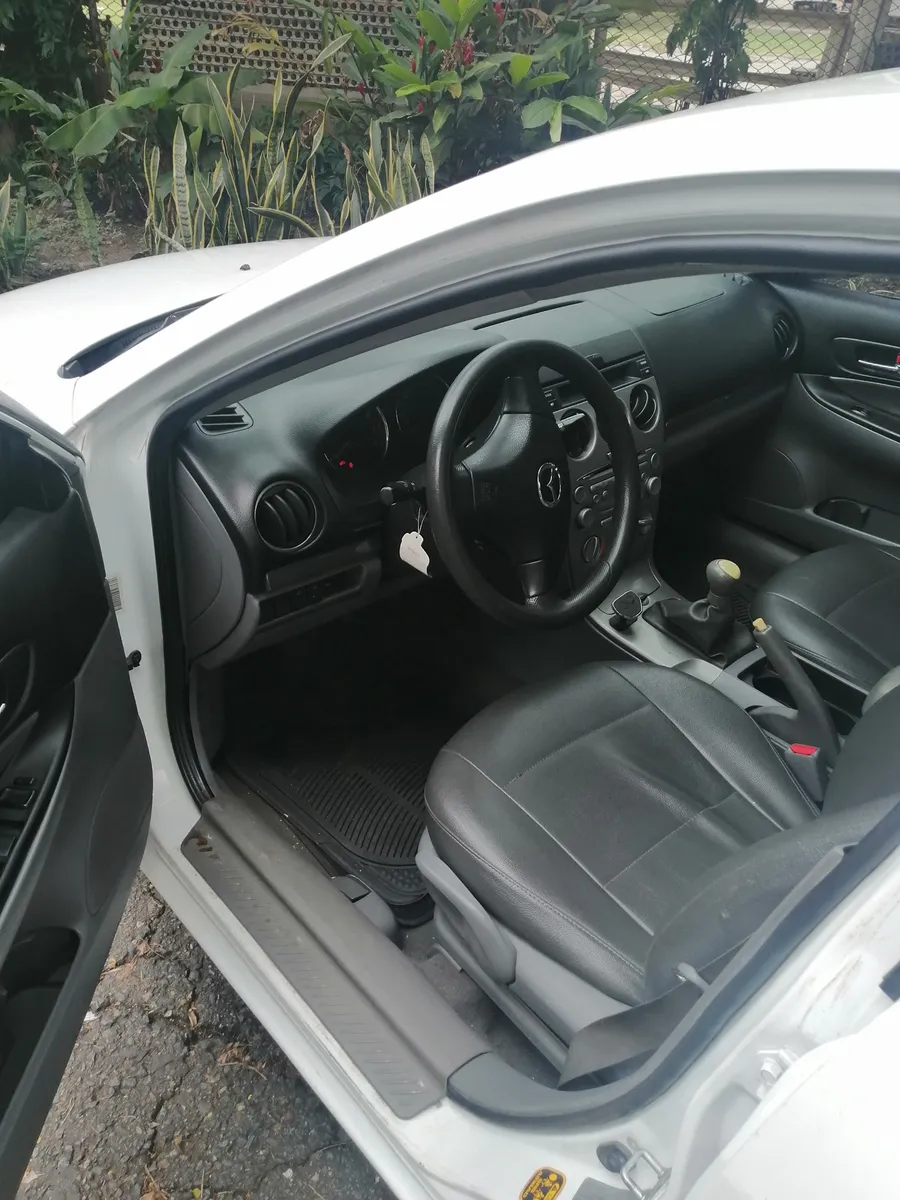 Mazda 6 2005 Blanco Bello