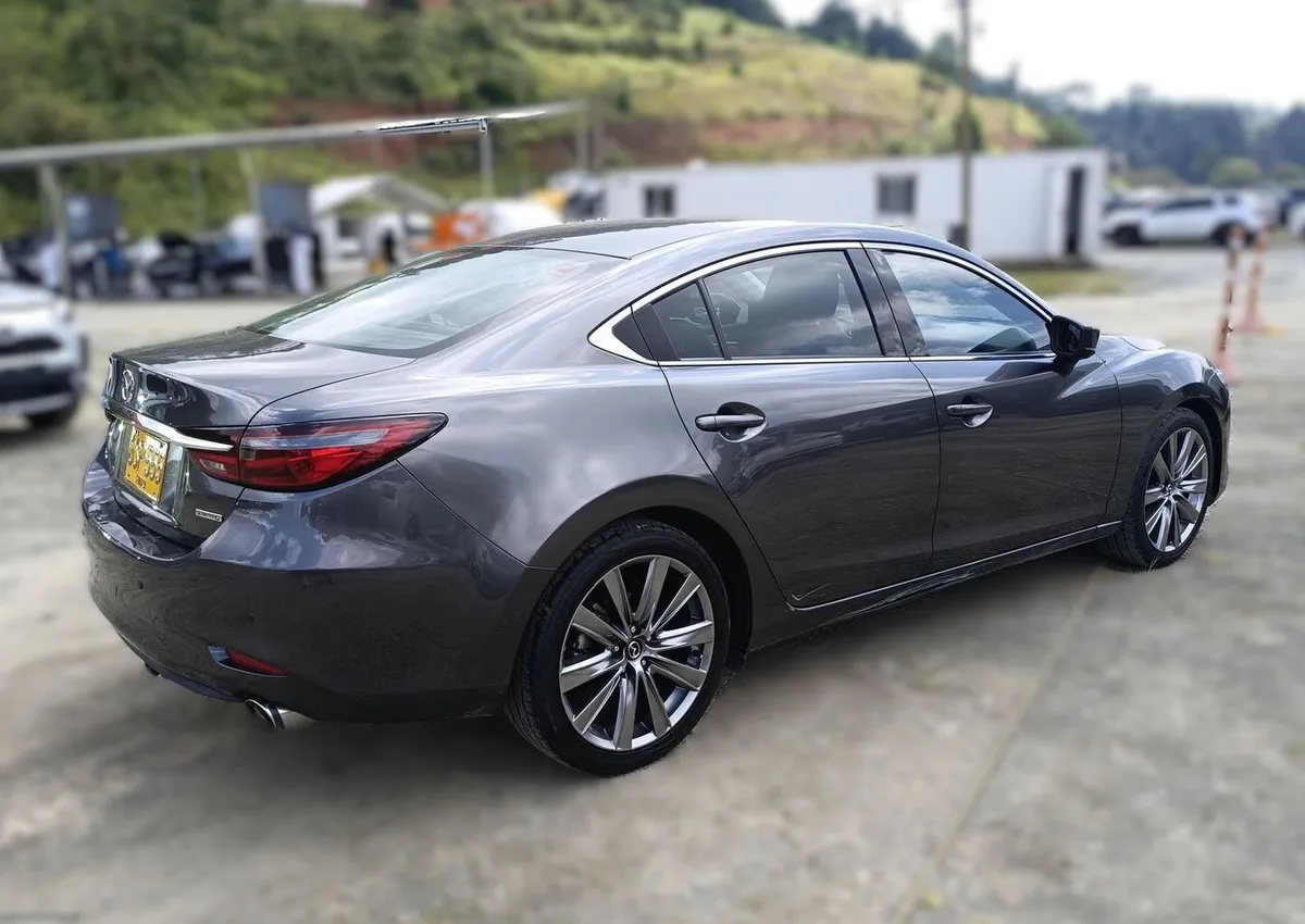 Mazda 6 2020 Gris Caldas