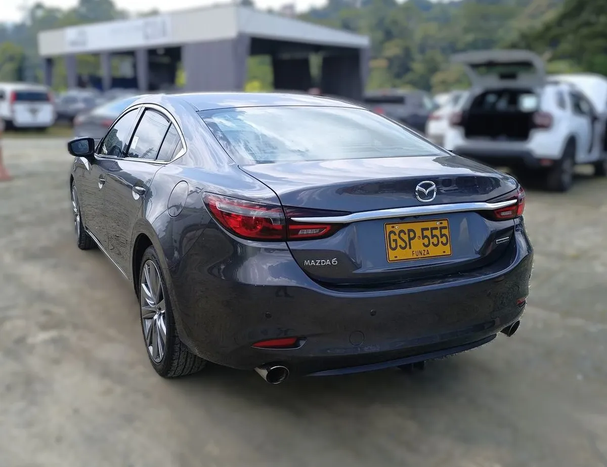 Mazda 6 2020 Gris Caldas