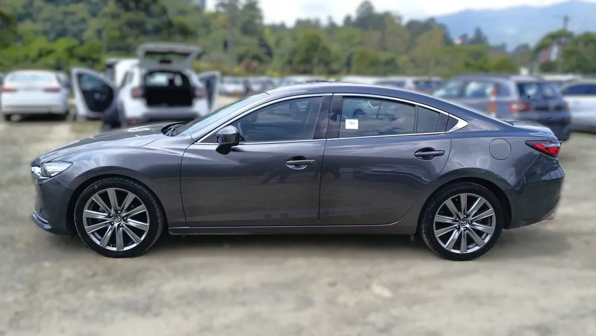 Mazda 6 2020 Gris Caldas