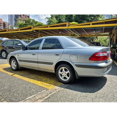 Mazda 626 2005 Gris Medellín