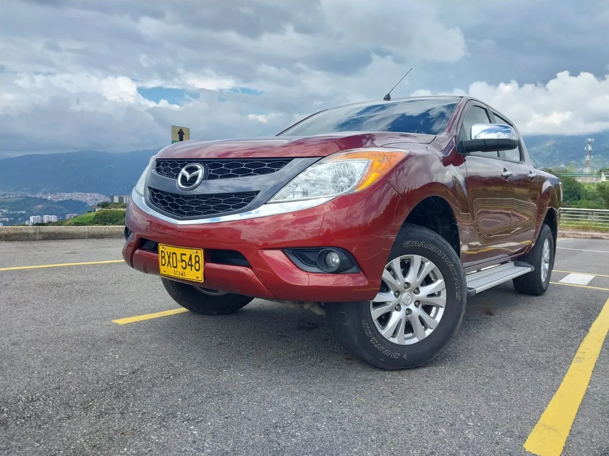 Mazda BT-50 2014 Rojo Ocaña